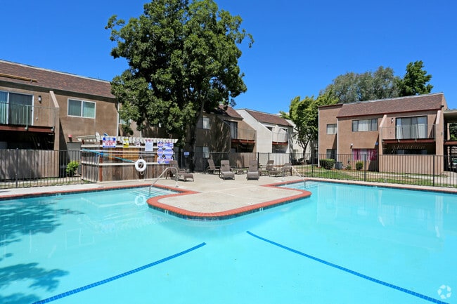 Photo - Cedar Ridge Apartments