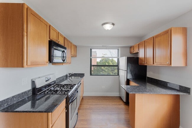 Photo - 7626 N Marshfield Ave