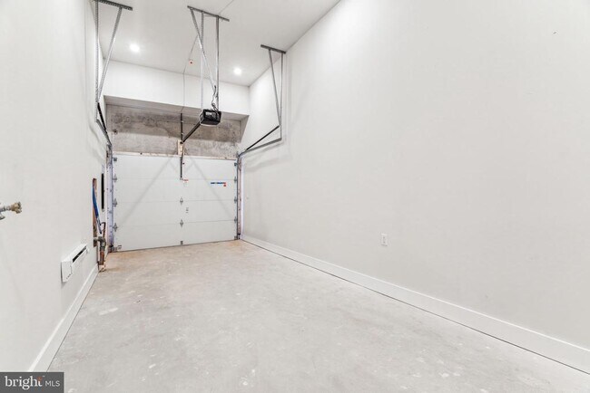 Photo - 3205 N 35th St