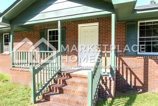 Photo - 2141 Leavensworth Rd