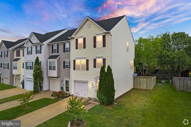 Building Photo - 11070 Clovertree Ct Rental