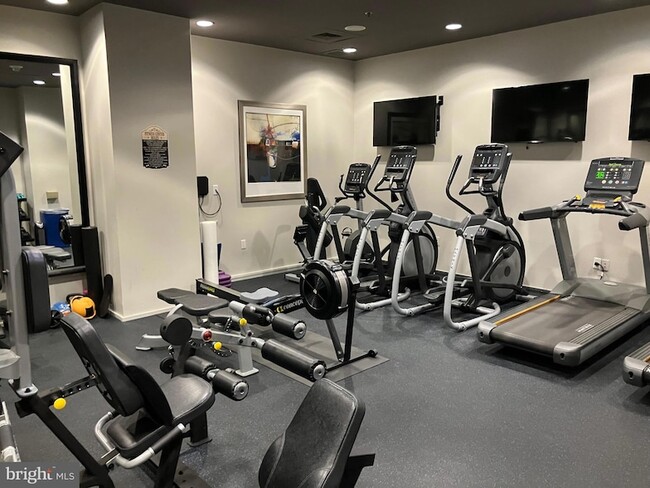 Photo - 3409 Wilson Blvd Unit 412