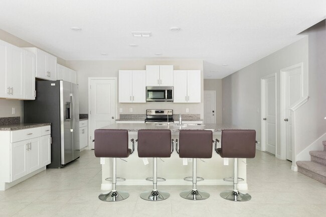 Photo - Spacious 5-Bed Touchstone Home – Primary Suite Downstairs, 2-Car Garage