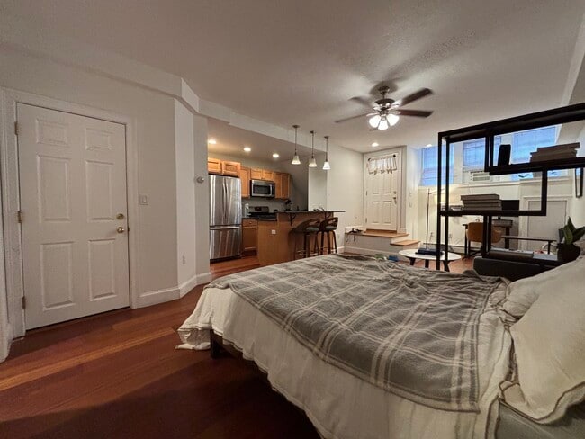 Building Photo - 7 Grove St Unit BF