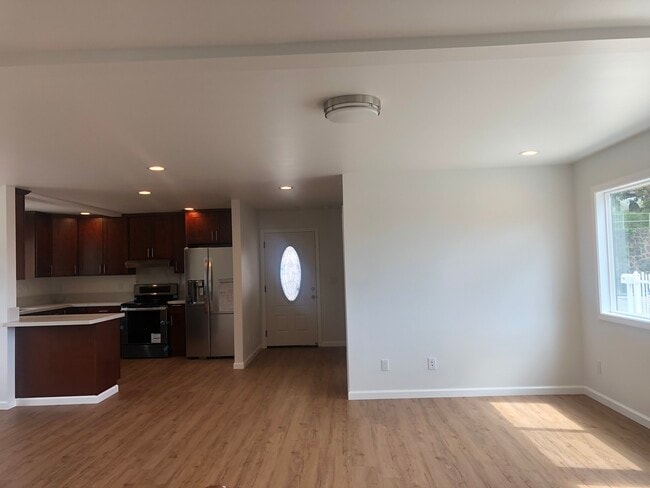 Photo - 2052 10th Ave