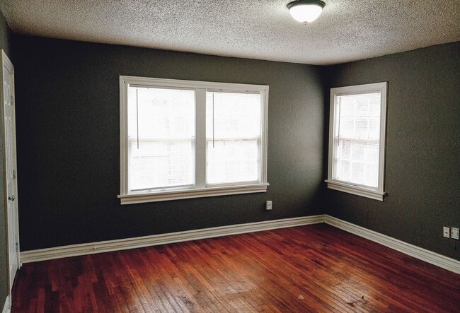 Photo - $0 First Month's Rent / $0 Deposit at Move-in Unit 2115 27th Street - A
