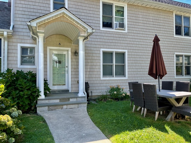 Great location, clean and well cared for. - 32 Westville Ave Townhome