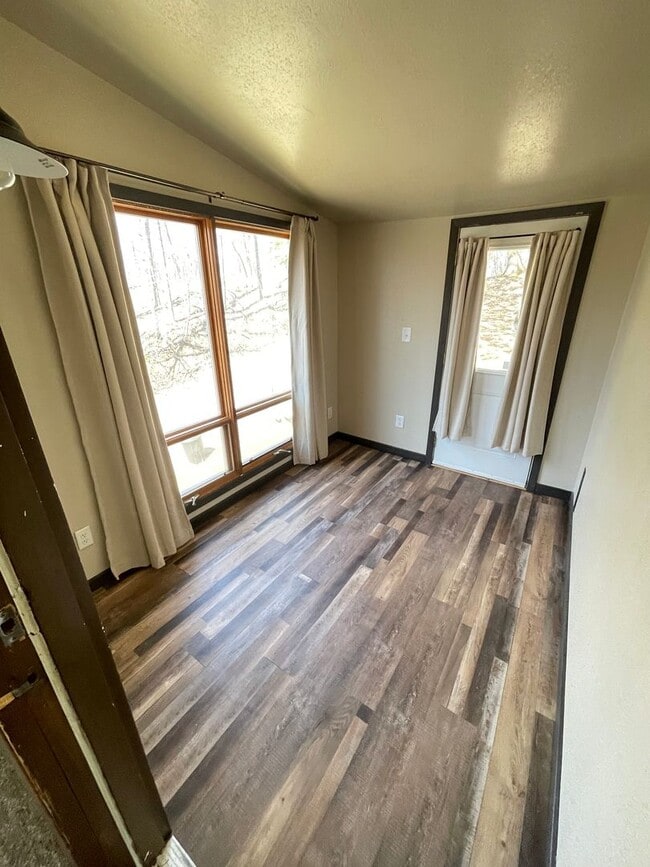 Building Photo - 5886 N Pike Lake Rd Unit 1