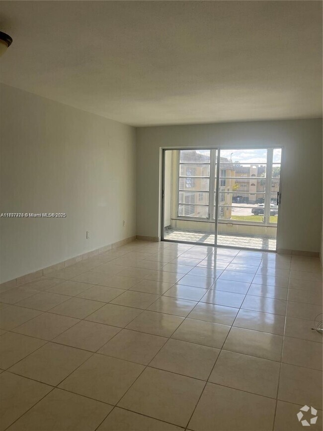 Building Photo - 8285 Sunrise Lakes Blvd Unit 308 Rental