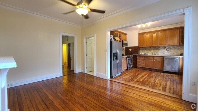 Building Photo - 476 Gregory Ave Unit 2 Rental