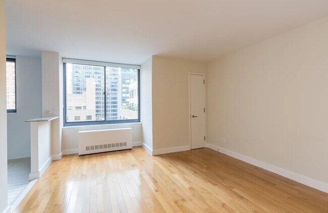 Photo - 251 W 48th St Unit 17B