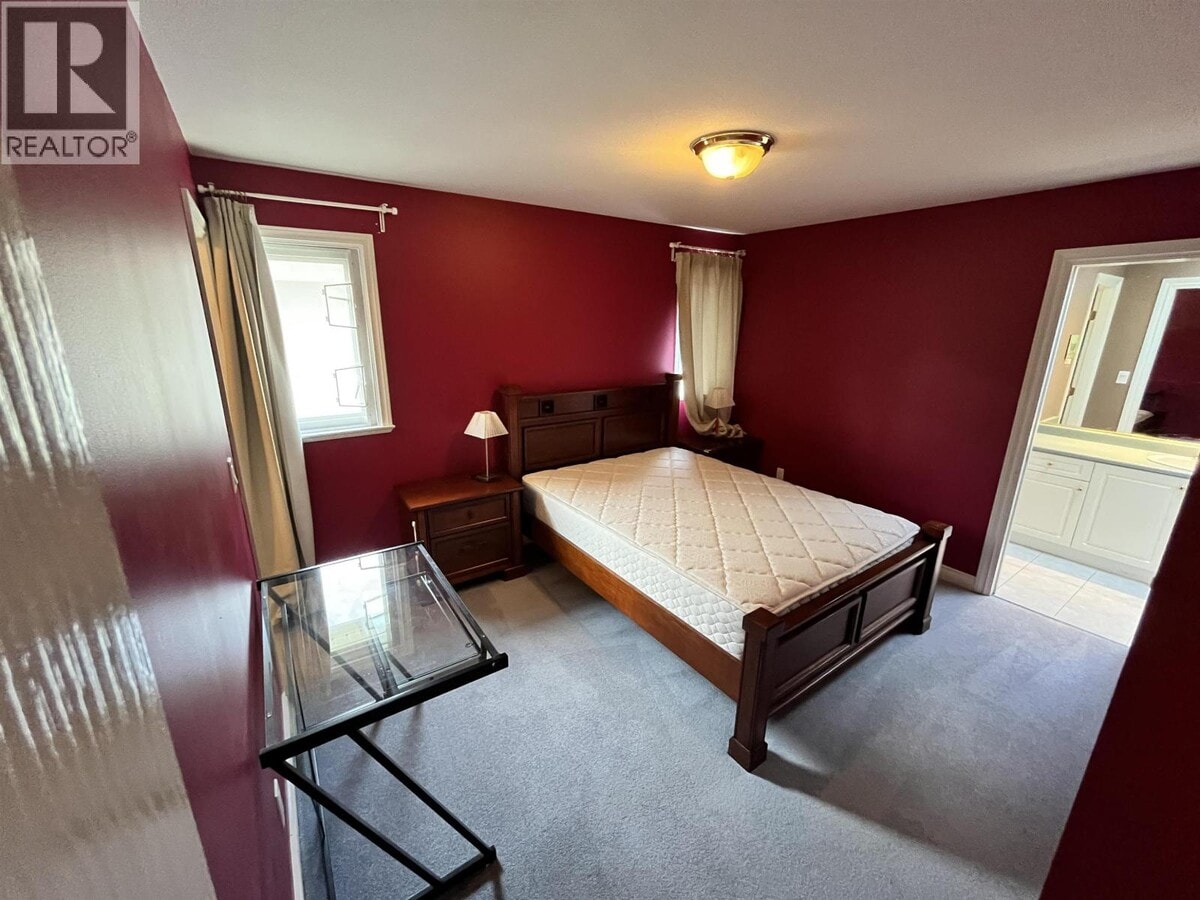 Photo - HOMESTAY STUDENTS ONLY-3671 SEMLIN DR