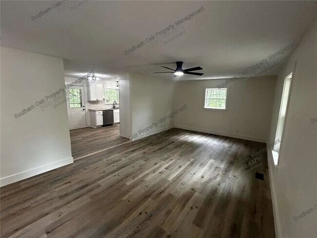 Photo - 107 Ledbetter Ln