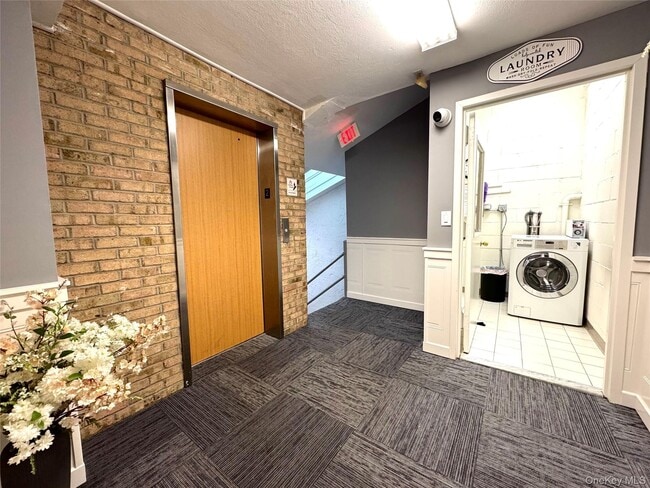 Photo - 213 Lake Ave