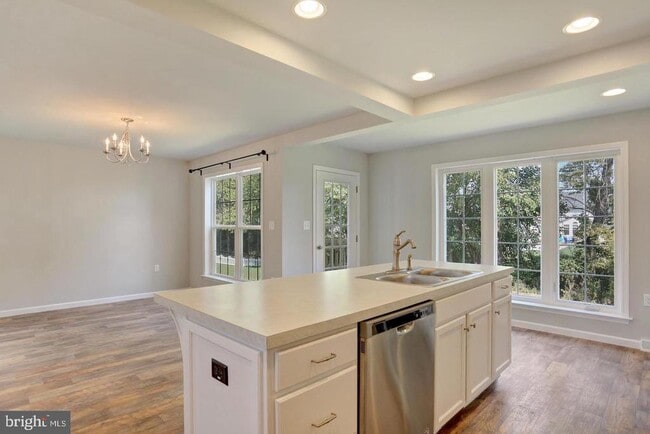 Photo - 90 Hoke Farm Way