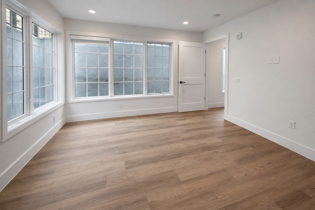 Photo - 716 L St SE Unit 101