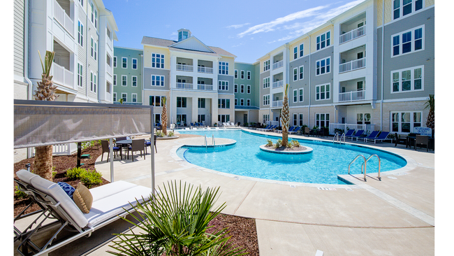 Pool Cabanas