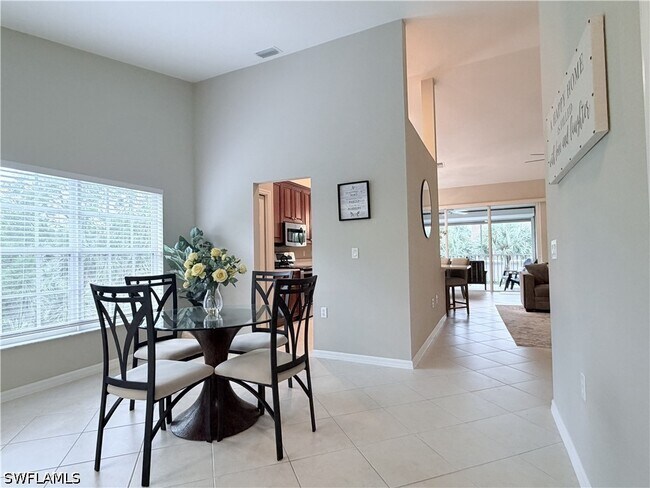6345 Lexington Ct Unit 201