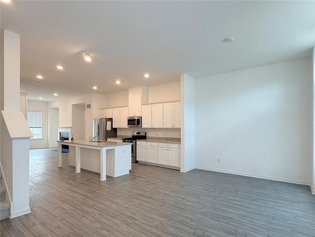 Photo - 711 Cordele Ln