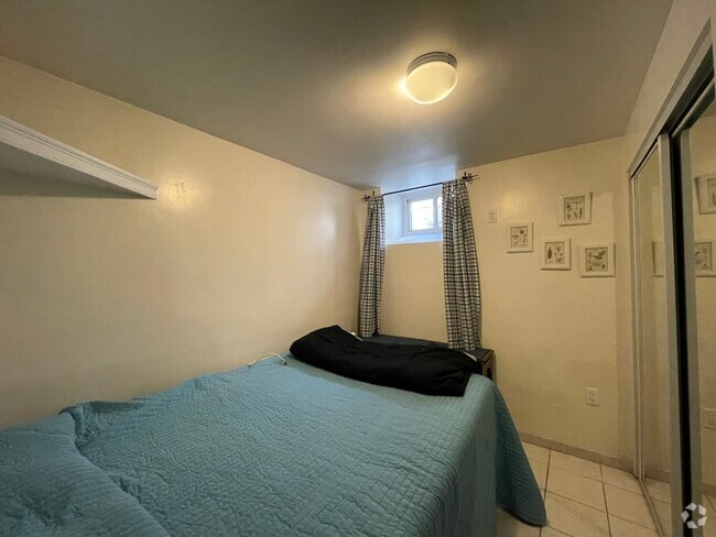 Building Photo - 56 Hobson St Unit Garden suite Rental