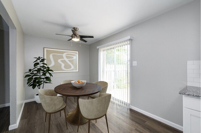3BD Dining Nook--1600sqft