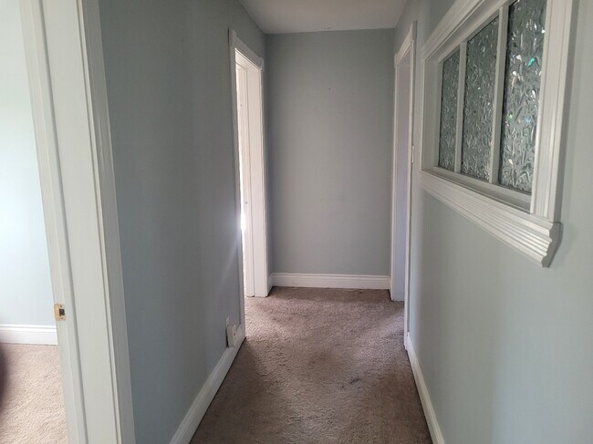 Building Photo - 85 Sackville Cross Rd Unit 1