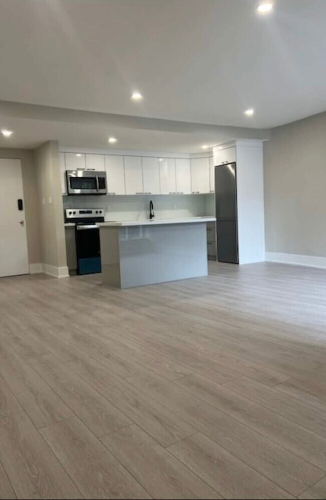 Photo - Savoy Plaza Apartments