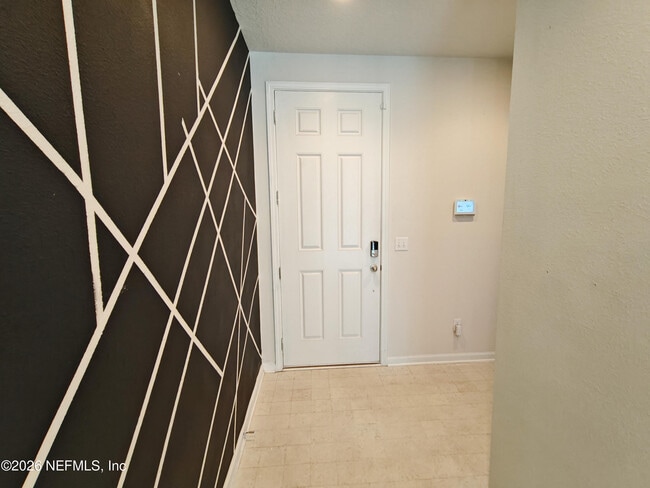 Photo - 5138 Sawmill Pt Wy