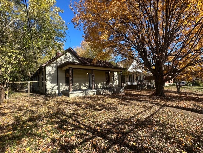 Photo - 218 Holmes St Unit A