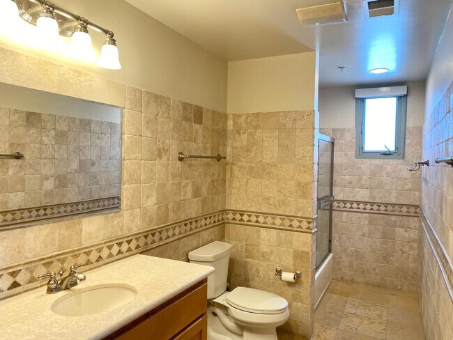 Photo - 520 N Santa Cruz Ave