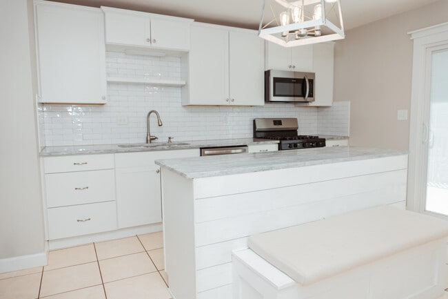 Photo - 309 Green Oak Dr