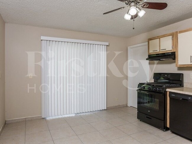 Photo - 5990 Ithaca Cir W