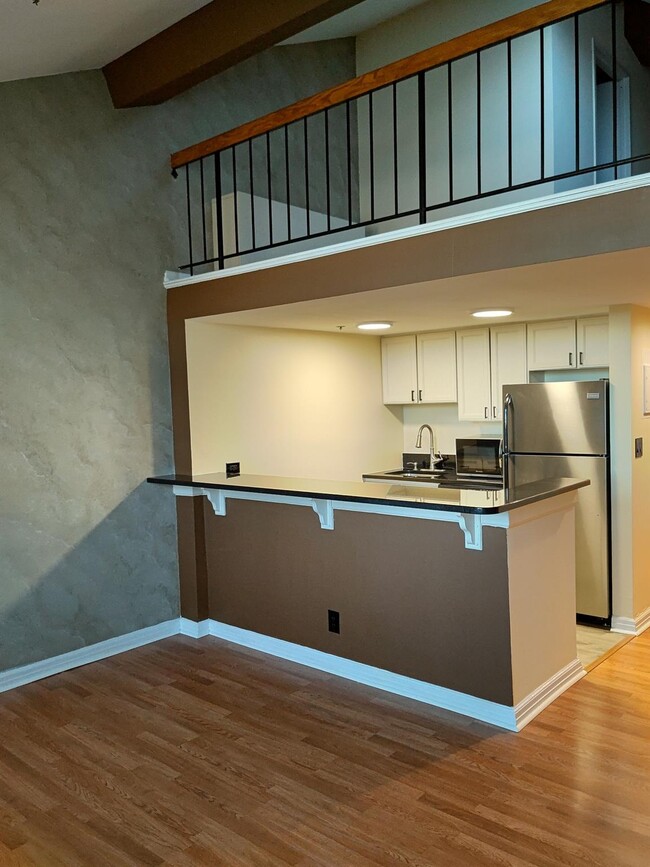 Photo - 1701 Crompond Rd Condo Unit 4403