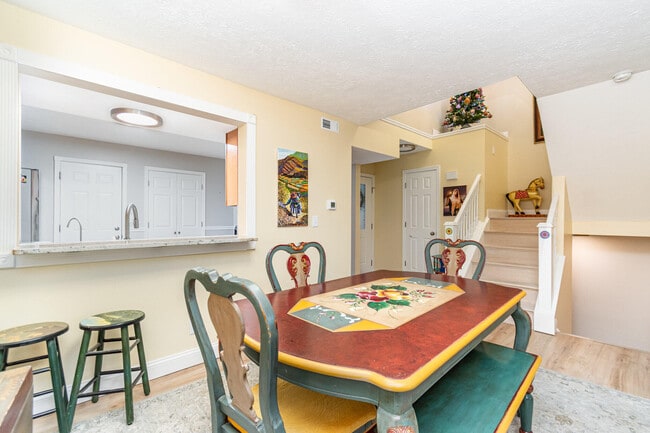 Photo - 1632 Shady Cove Ln