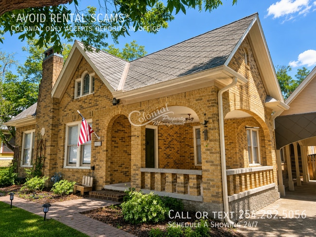 1113 N Main St