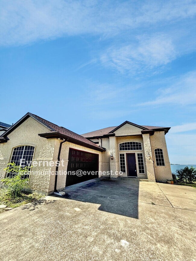 Photo - 11156 Windjammer Dr House