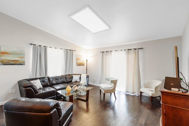 Photo - 6405 Liberty Ave Unit 5J