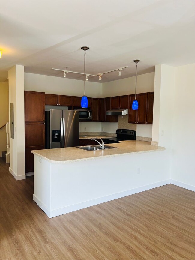Building Photo - Hoonanea Rental