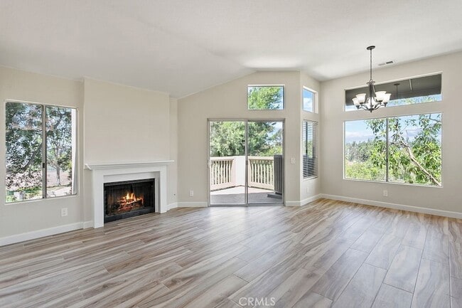 Building Photo - 5 Silver Glade Dr Unit 230 Rental