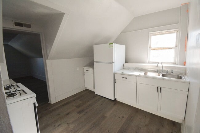 Photo - 403 4th Ave NW Unit # 2