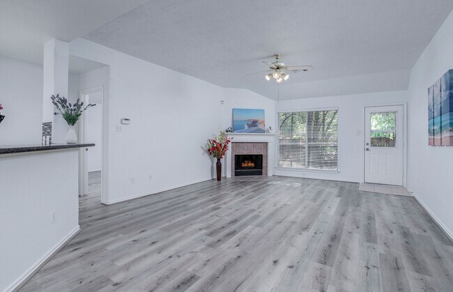 Photo - 34 Tallow Hill Pl