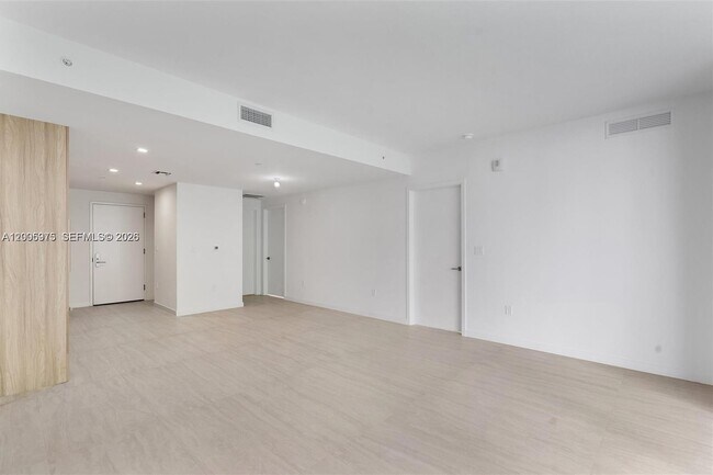 Photo - 77 SE 5th St Unit 4106