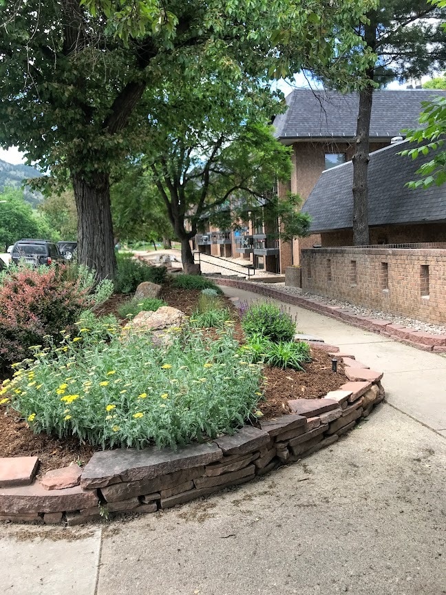 Building Photo - 1065 University Ave Unit 214