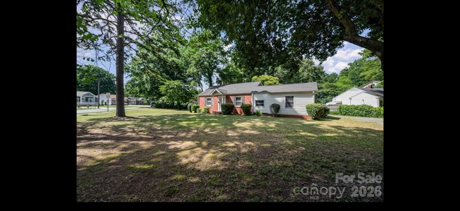 Photo - Room in House on Dublin Rd