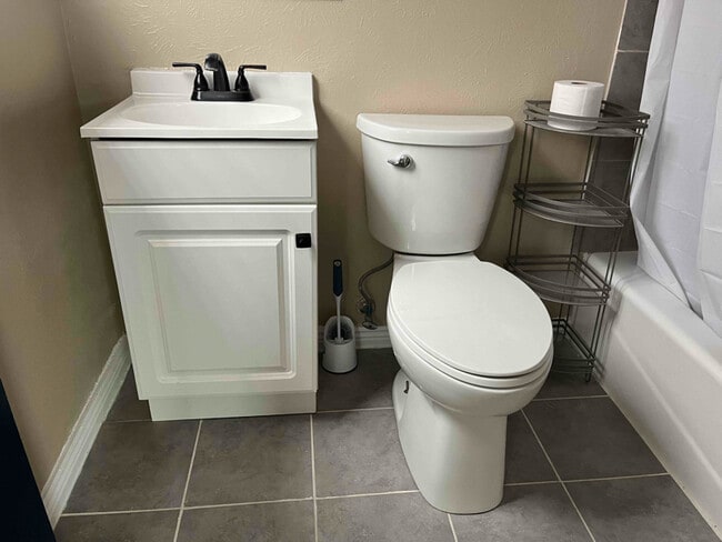 Photo - 3805 Windsor Dr