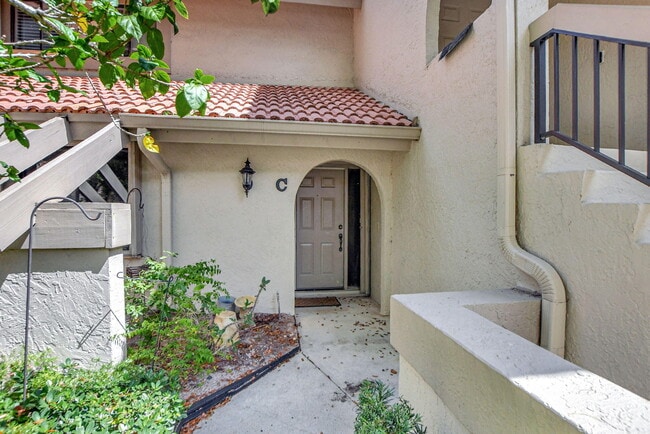 Photo - 5640 Coach House Cir Unit C