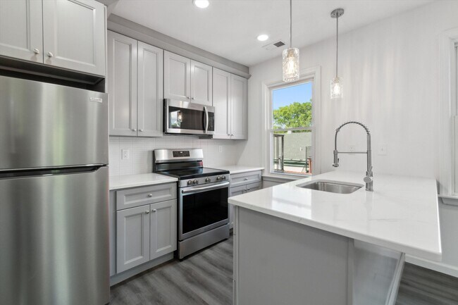 Photo - 146 Nassau St