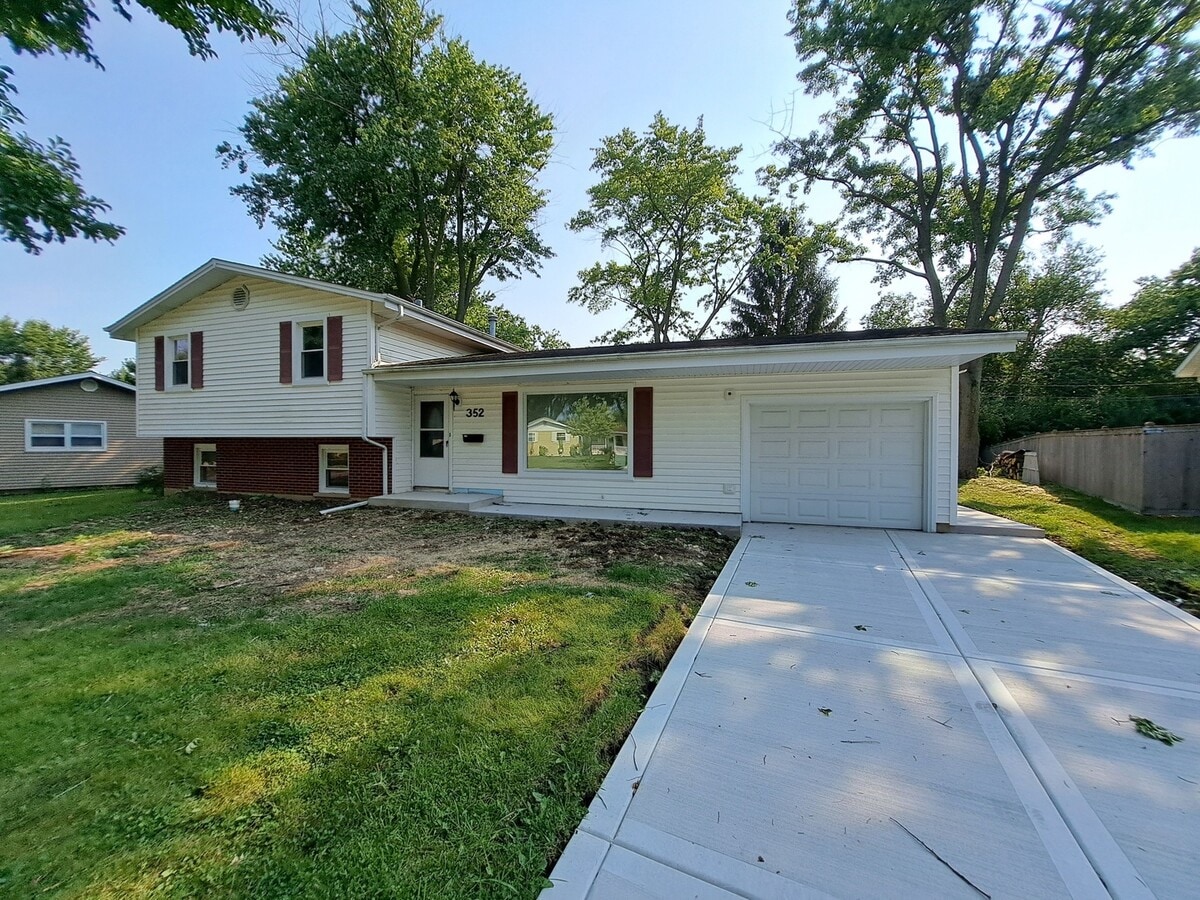 Photo - 352 Sioux Ln