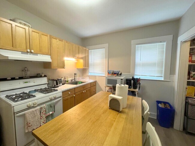 Photo - 15 Belmont Sq Apartments Unit 1