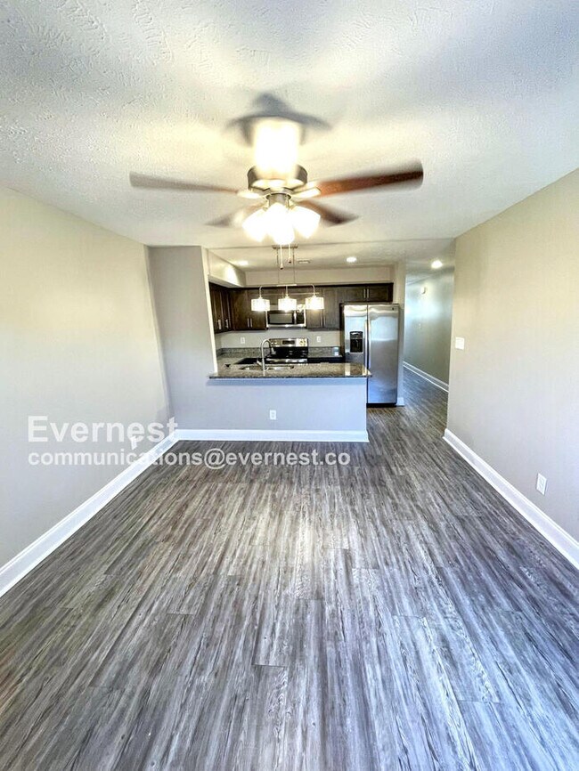 Photo - 1000 Henry Pl Blvd